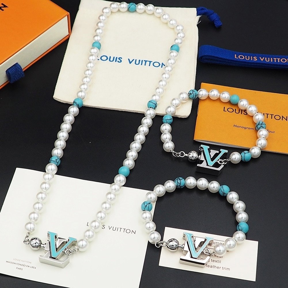 L0vis Vvtt0n Turquoise Rodeo Necklace White And Blue M02058