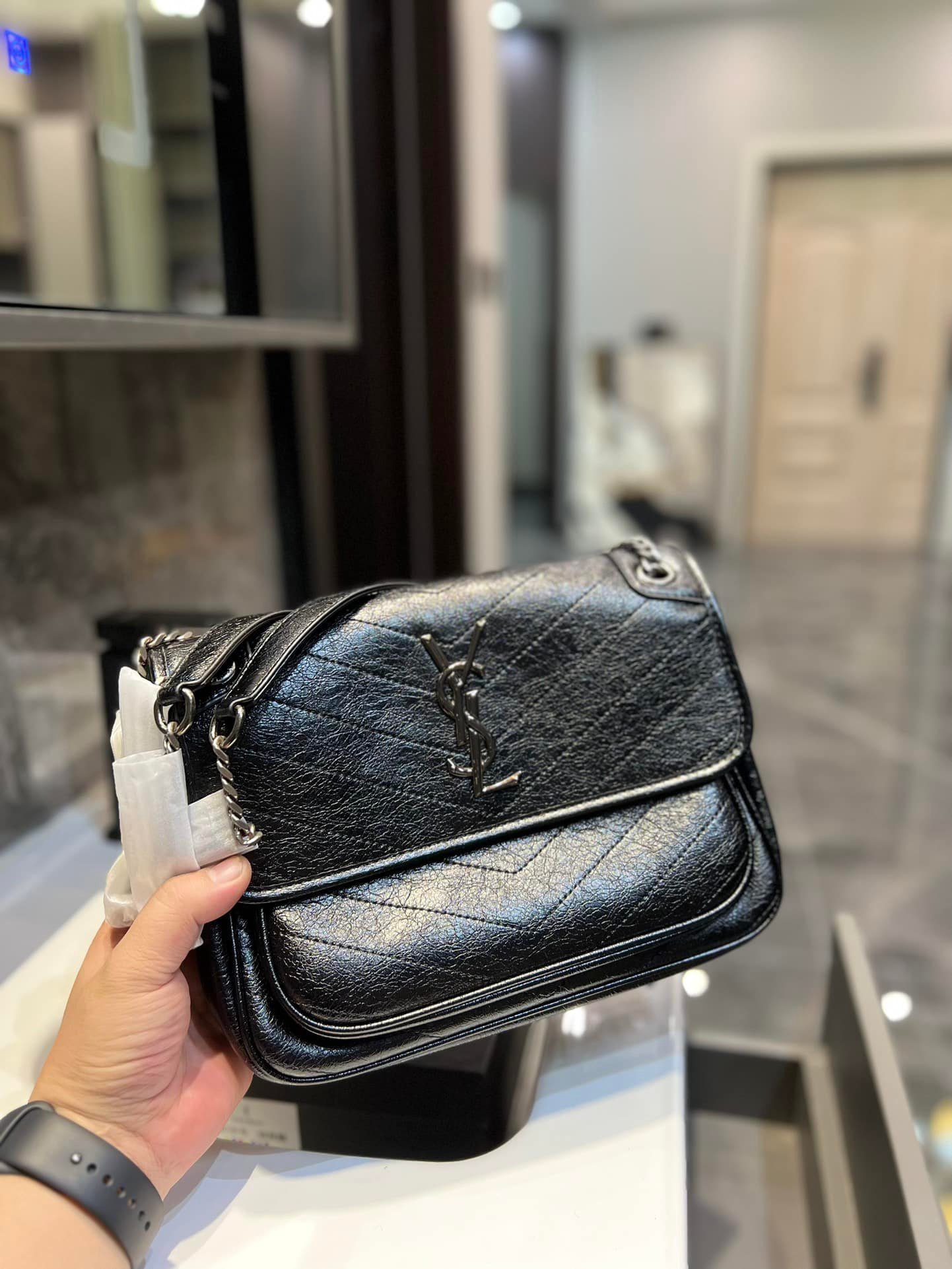 Sa1nt Lau*nt Niki Medium In Vintage Leather Black With Silver Hardware 28Cm