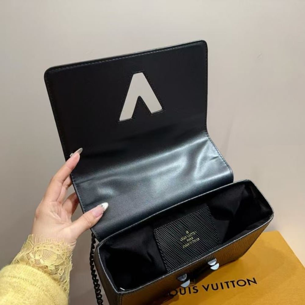 L0vis Vvtt0n Twist MM Bag All Black 23Cm M25325