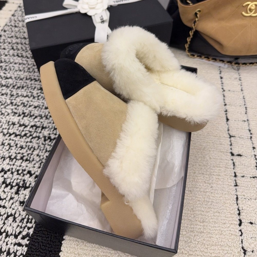 Ch**el Suede Mules Beige G45939 B17918 Nzo91