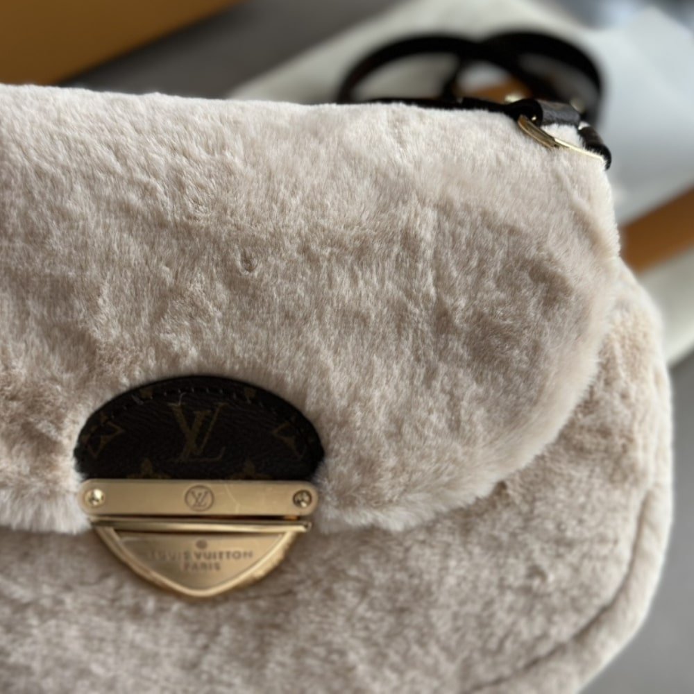 L0vis Vvtt0n Bag Ski Cozygram Sunset Bag Cream 27Cm M12097