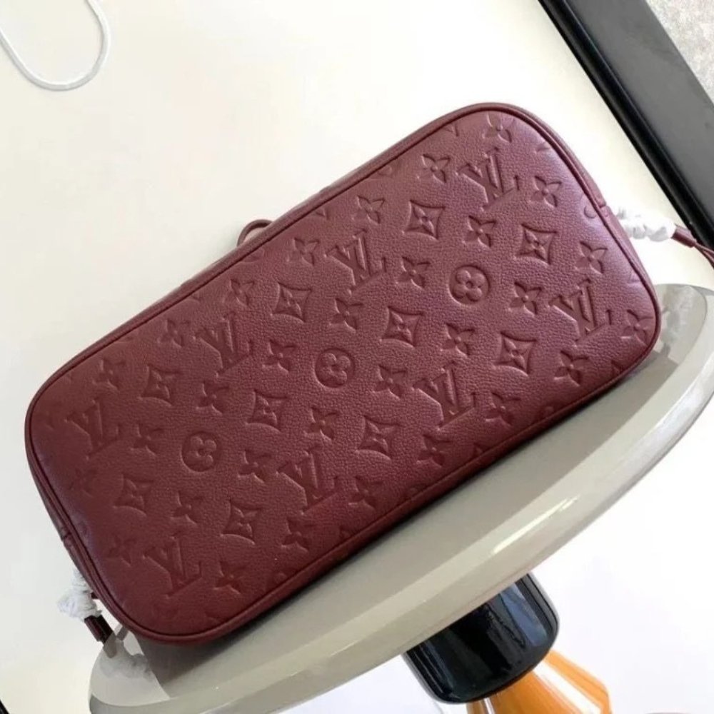 L0vis Vvtt0n Neverfull Mm Monogram Empreint Wine Red 31Cm M25855