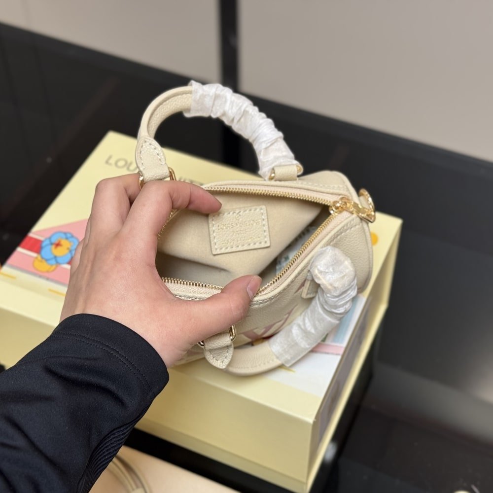L0vis Vvtt0n Nano Speedy Rose Trianon 16Cm M81913