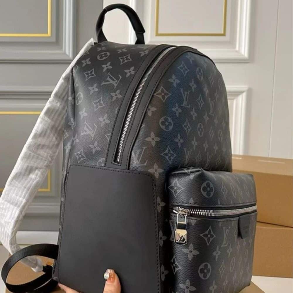 L0vis Vvtt0n Discovery PM Backpack Monogram Eclipse Canvas Black 38Cm M22558