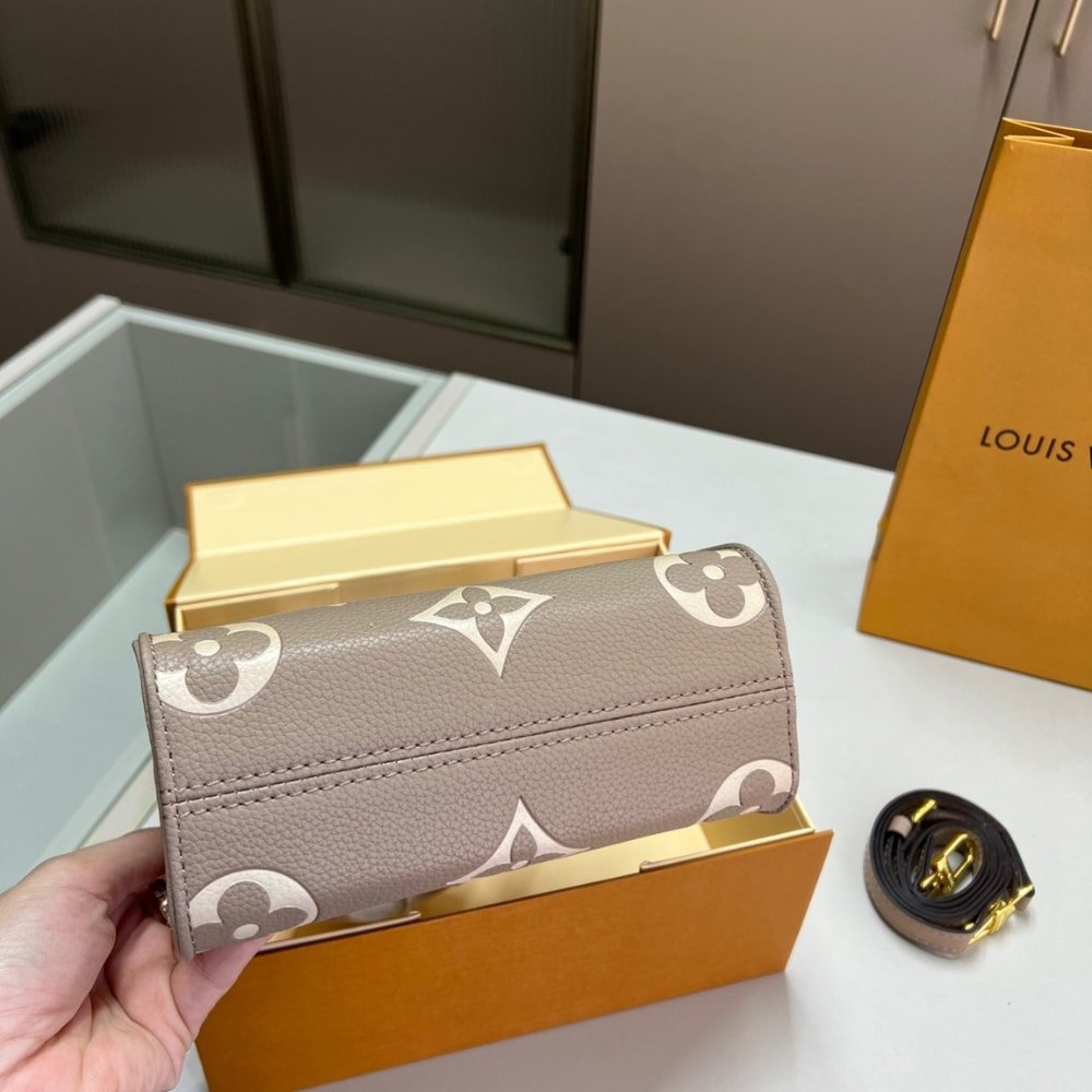 L0vis Vvtt0n Onthego BB Bicolor Monogram Empreinte Dove Gray And Cream 18Cm M47054