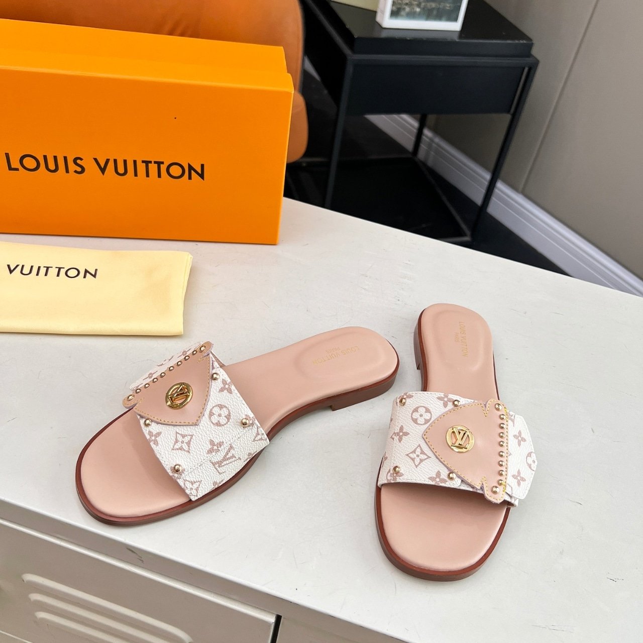 L0vis Vvtt0n Lv Frame Flat Mule Dune Beige 1Ahmsb