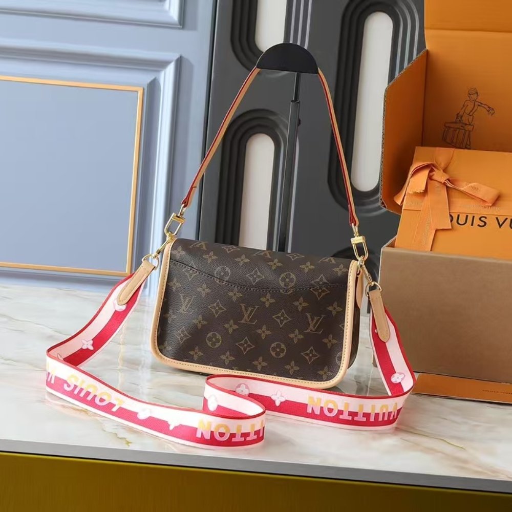 L0vis Vvtt0n Diane Fuchsia 24Cm M46049
