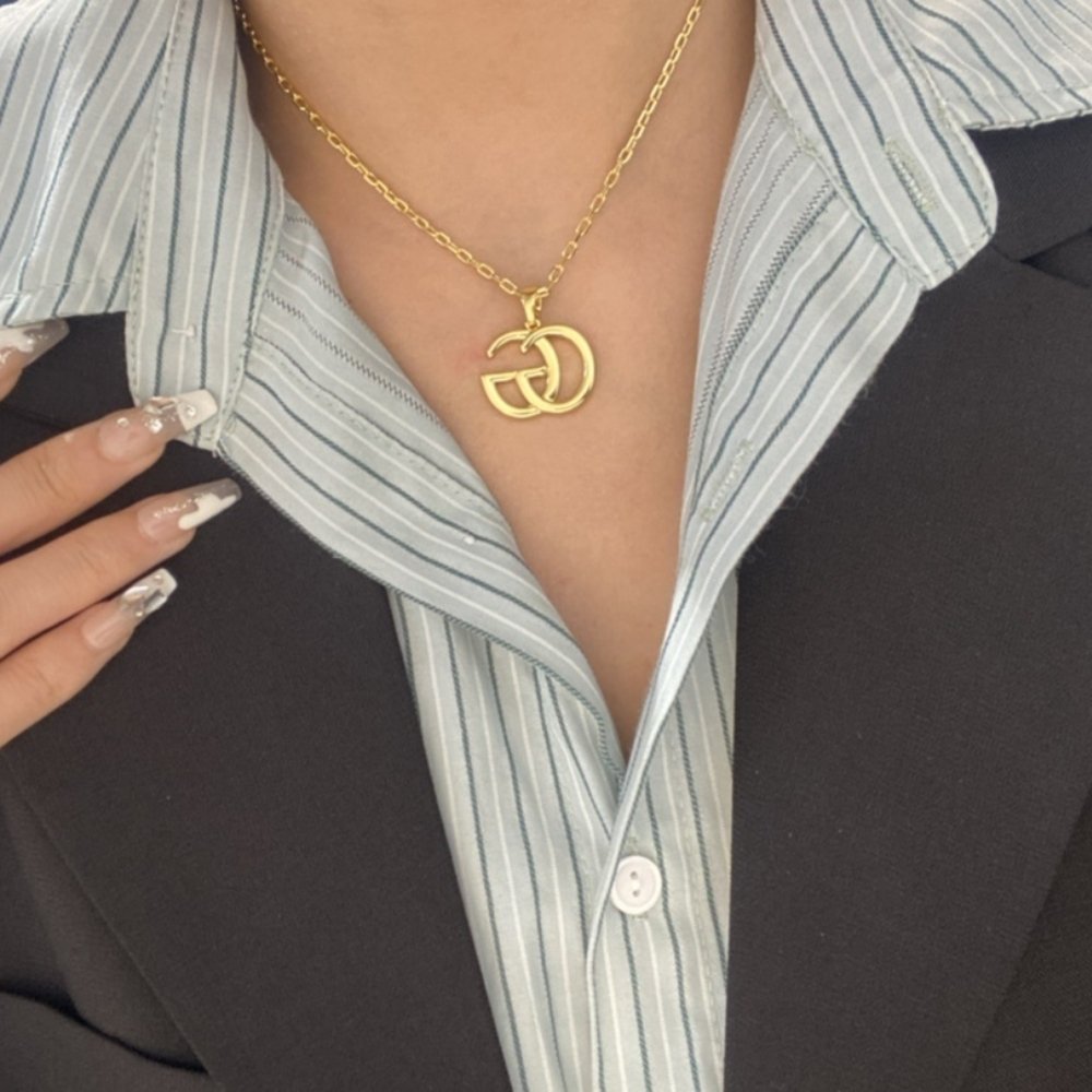 Gvc*1 Gg Running Necklace In Yellow Gold With Double G Pendant 502088 J8500 8000