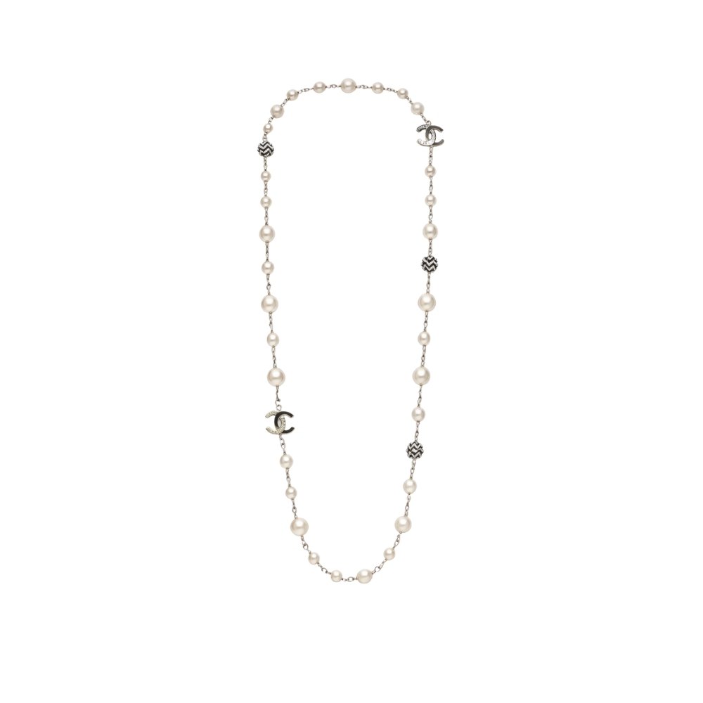 Ch**el Pearl Necklace with Interlocking CC Logos Charms