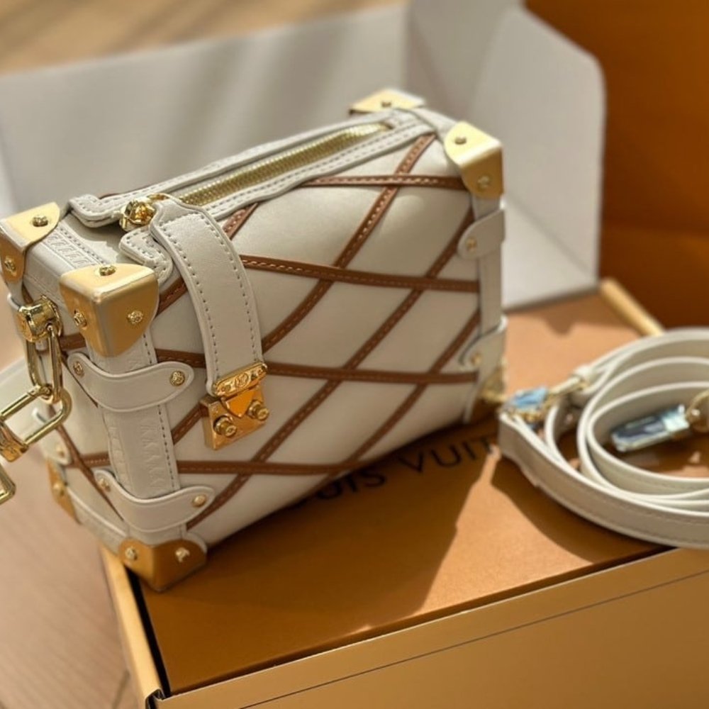 L0vis Vvtt0n Side Trunk PM Crème Beige 19Cm M25216