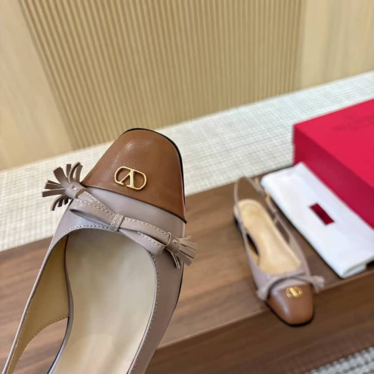 Va1e*ntin0 Garavani Valet Du Roi Slingback Ballerina Rose And Brown