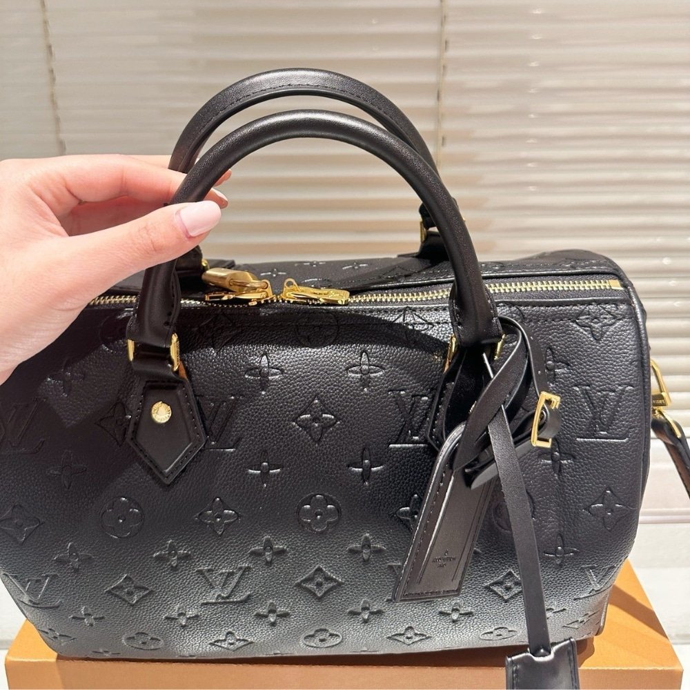 L0vis Vvtt0n Speedy Soft Bag Monogram Black 30Cm