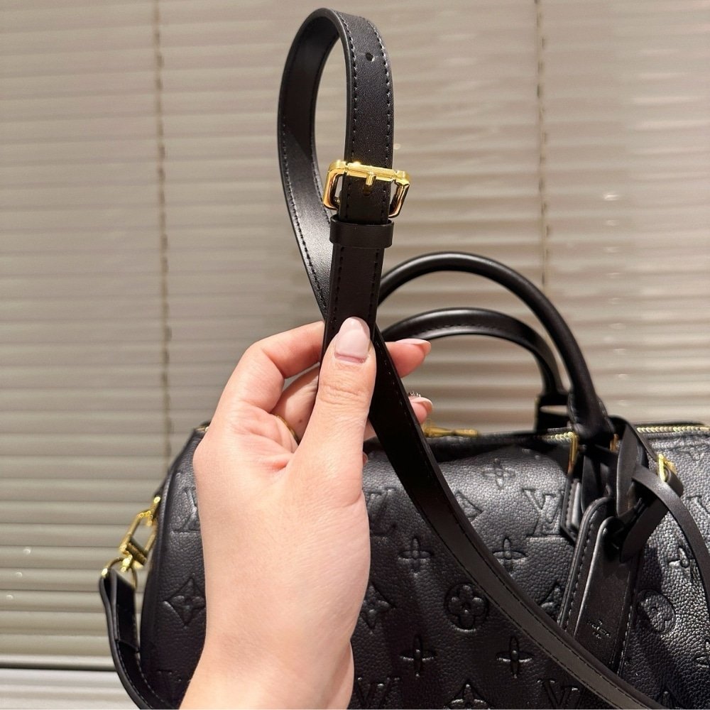 L0vis Vvtt0n Speedy Soft Bag Monogram Black 30Cm