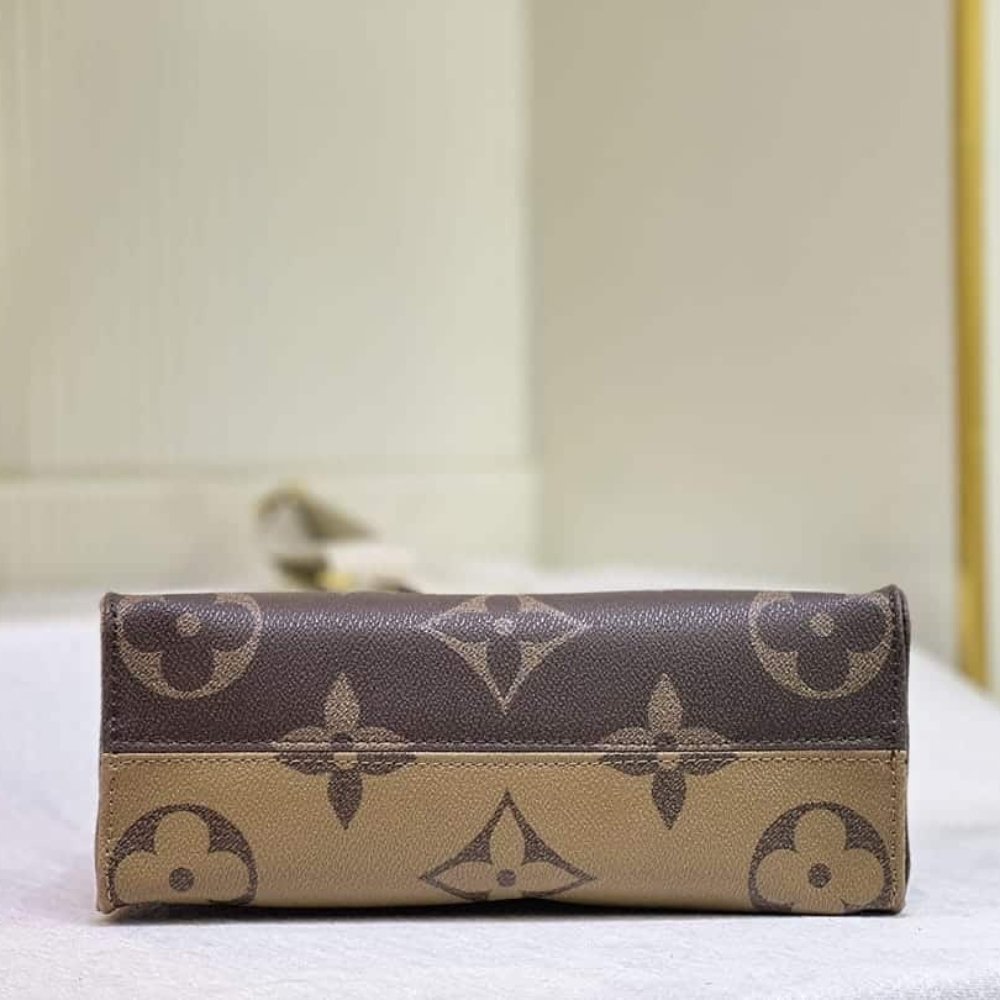L0vis Vvtt0n Onthego East West Giant Monogram 25Cm M46653