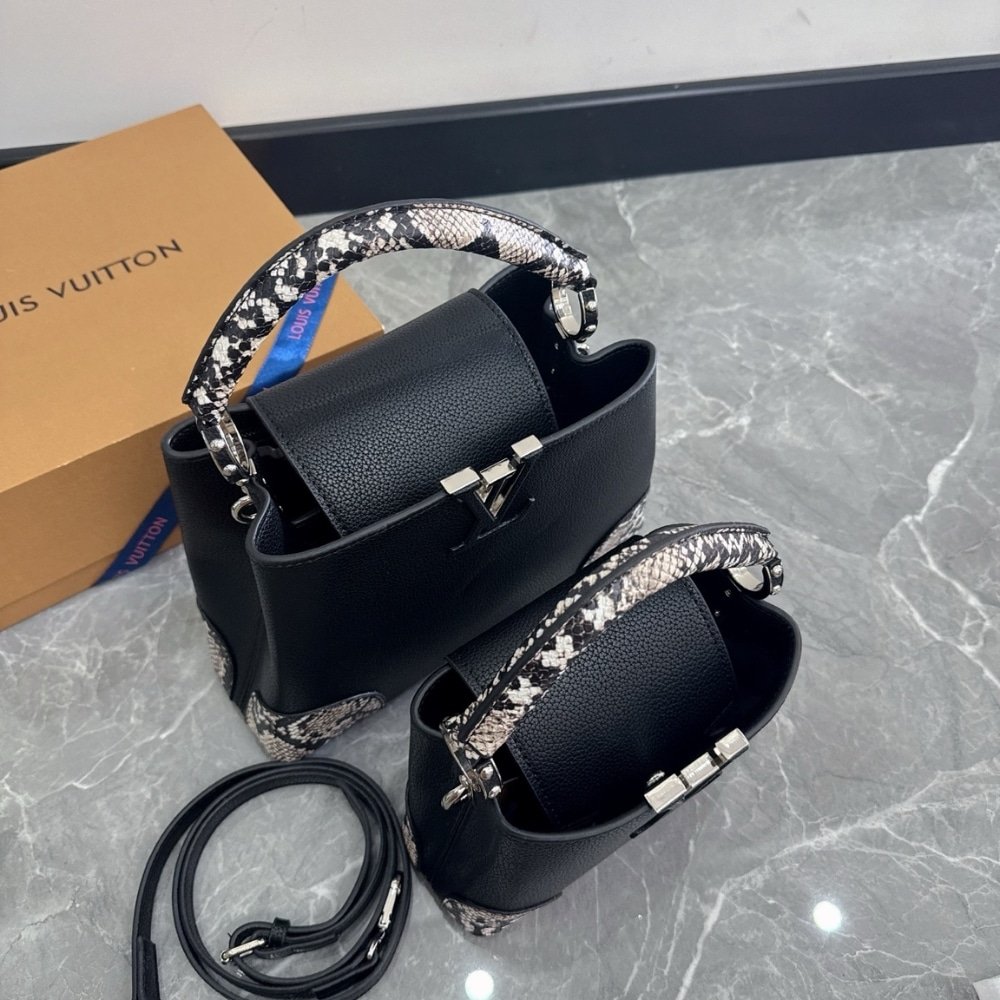 L0vis Vvtt0n Capucines Python Handbag 27Cm