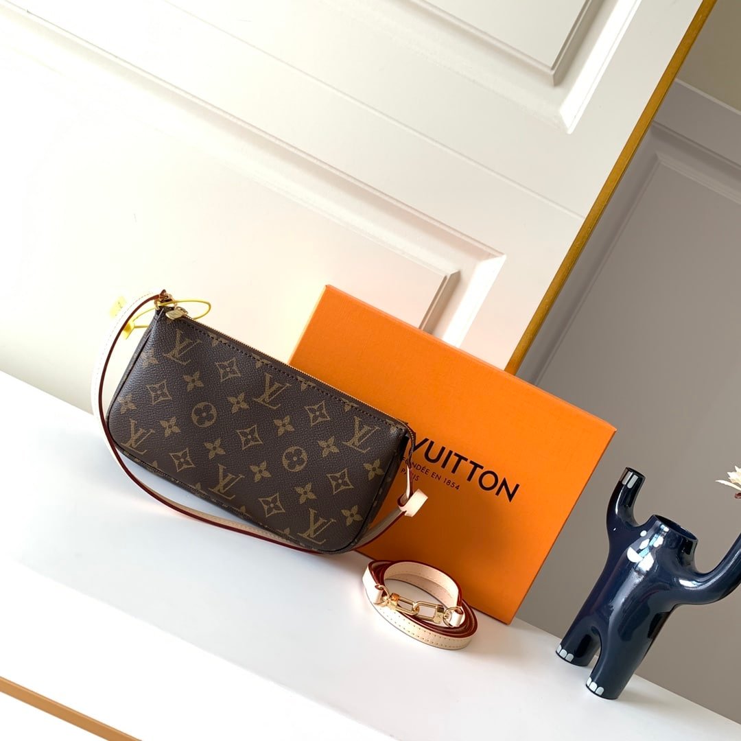 L0vis Vvtt0n Pochette Accessoires 23.5Cm M40712