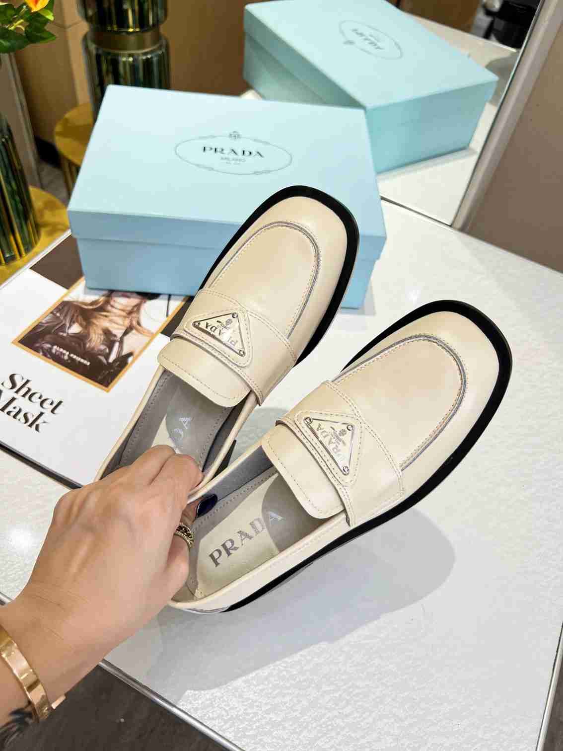 Pra*a Patent Leather Loafers Nude