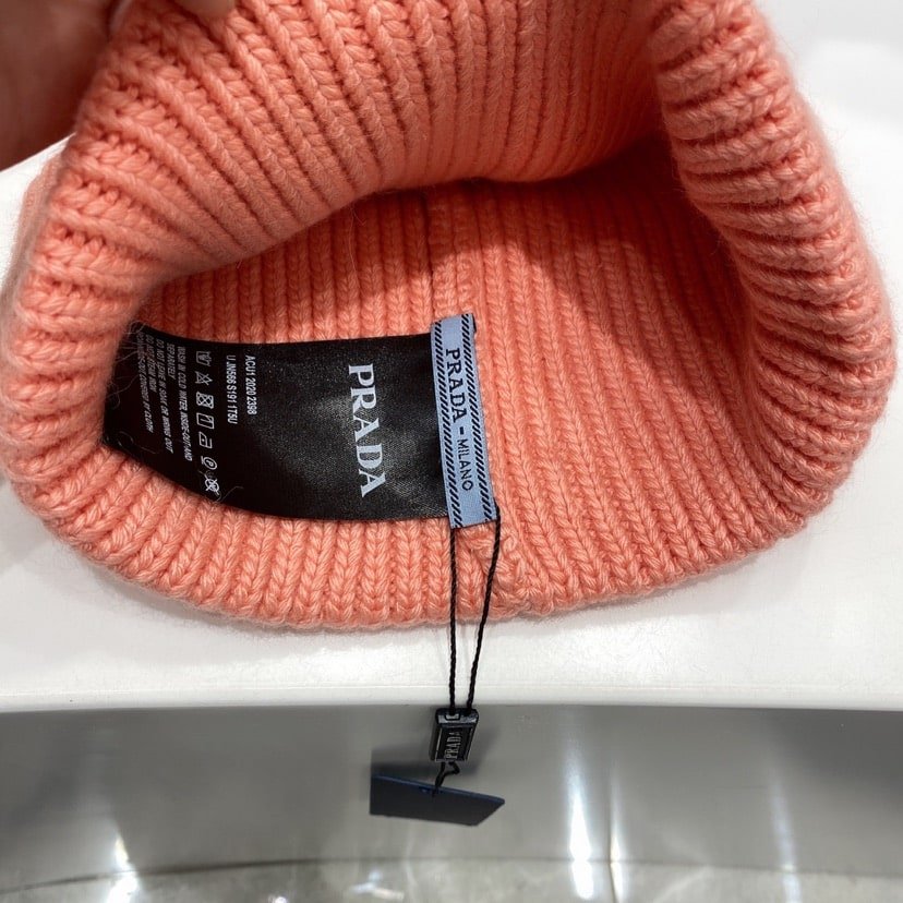 Pra*a Wool And Cashmere Beanie Sliver Pink