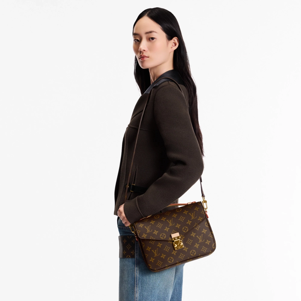L0vis Vvtt0n Pochette Métis Monogram Canvas Brown 25Cm M44875