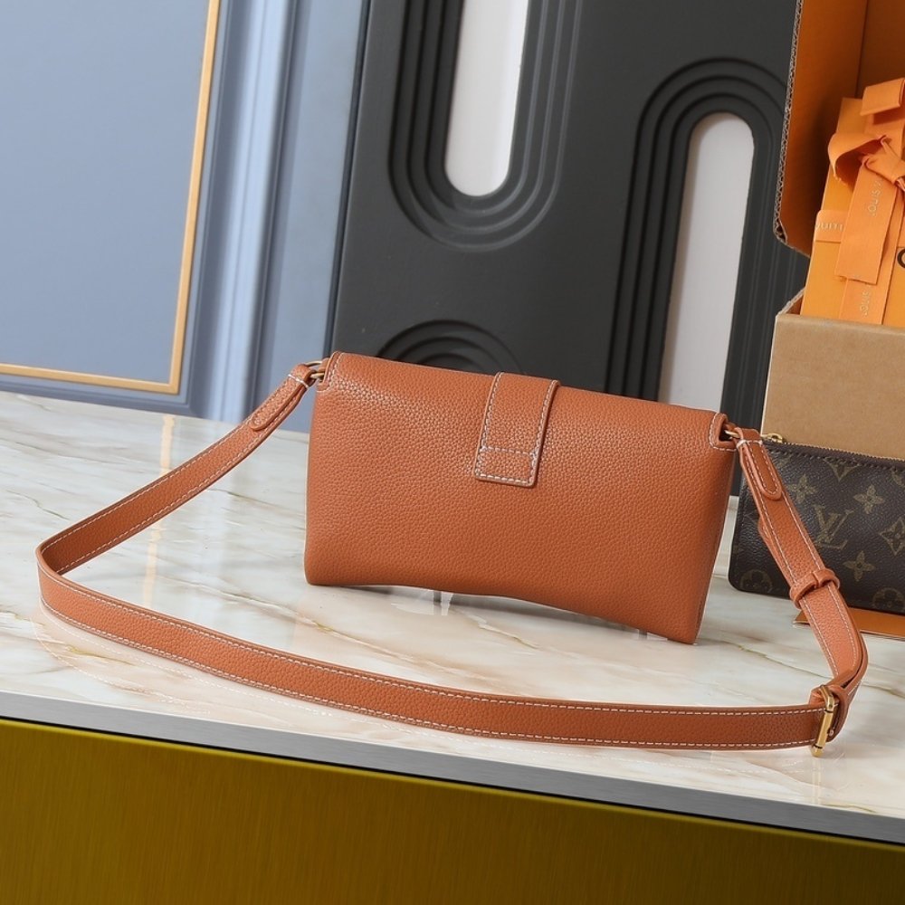L0vis Vvtt0n Low Key Cognac Brown 22Cm M12147