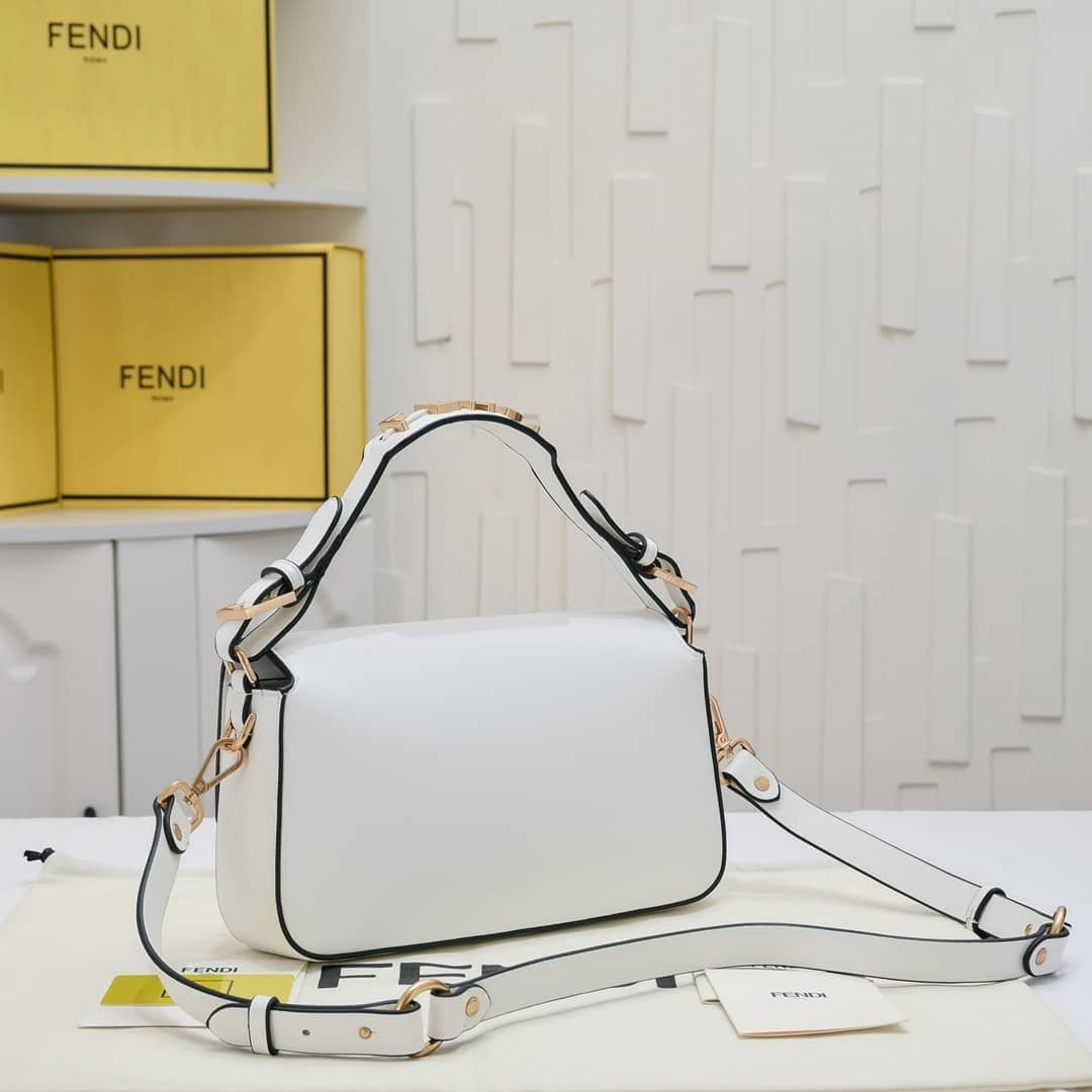 F**di Baguette Bag White Leather 27Cm 8Br822Apg6