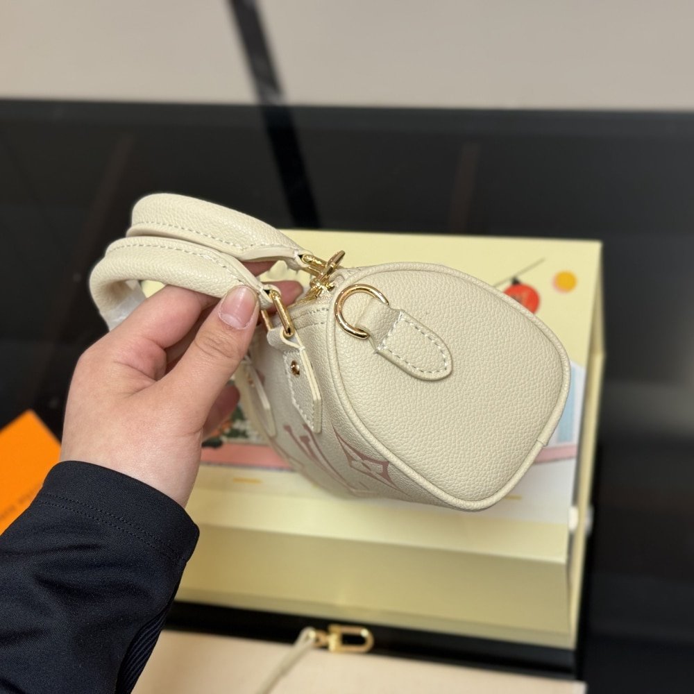 L0vis Vvtt0n Nano Speedy Rose Trianon 16Cm M81913