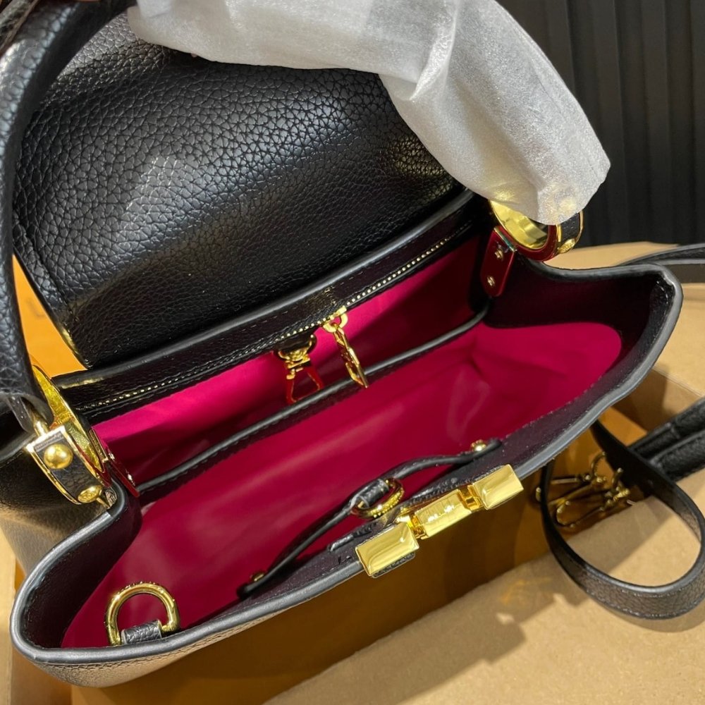L0vis Vvtt0n Capucines Bb Bag Black 27Cm M94755