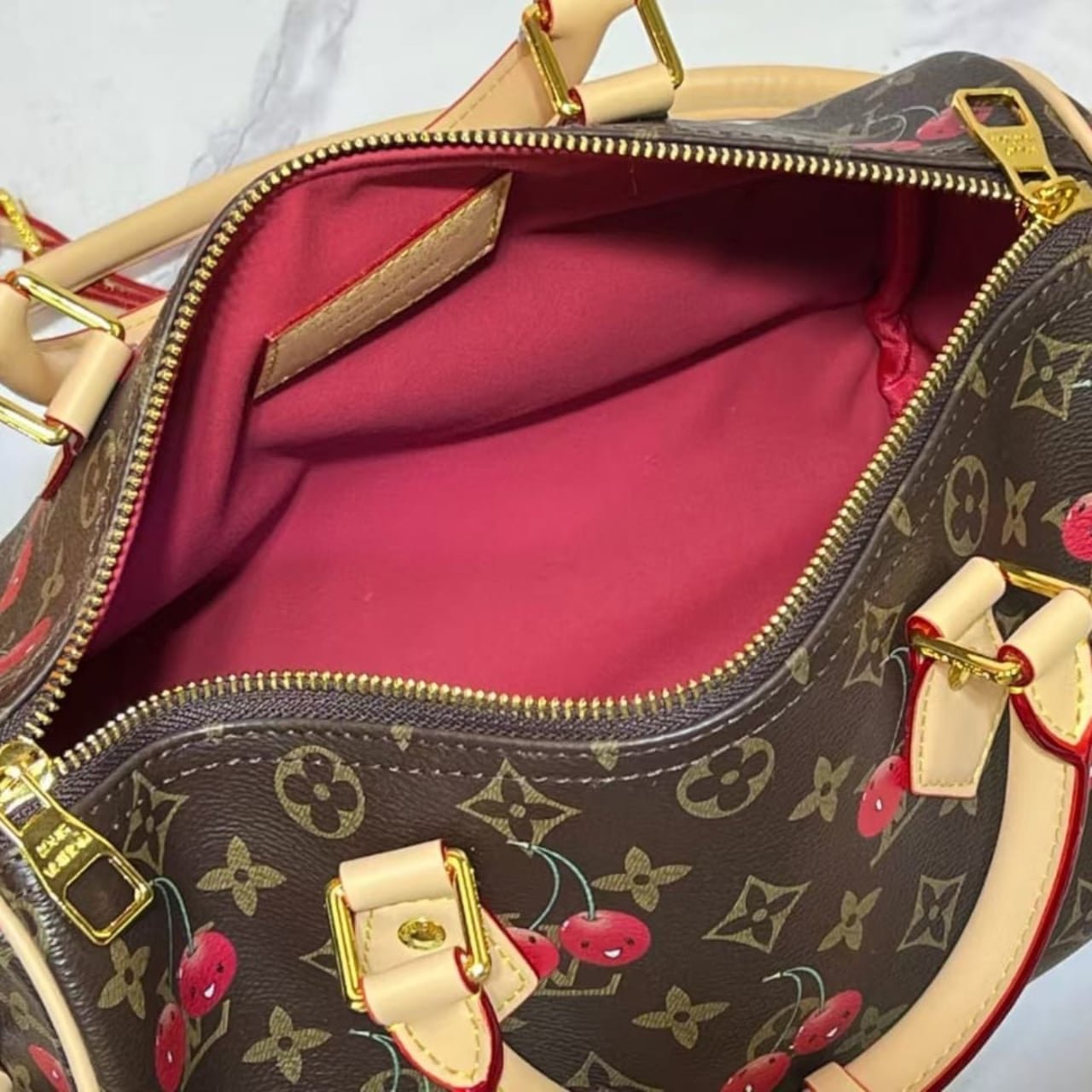 L0vis Vvtt0n Speedy 30 Cherry 30Cm