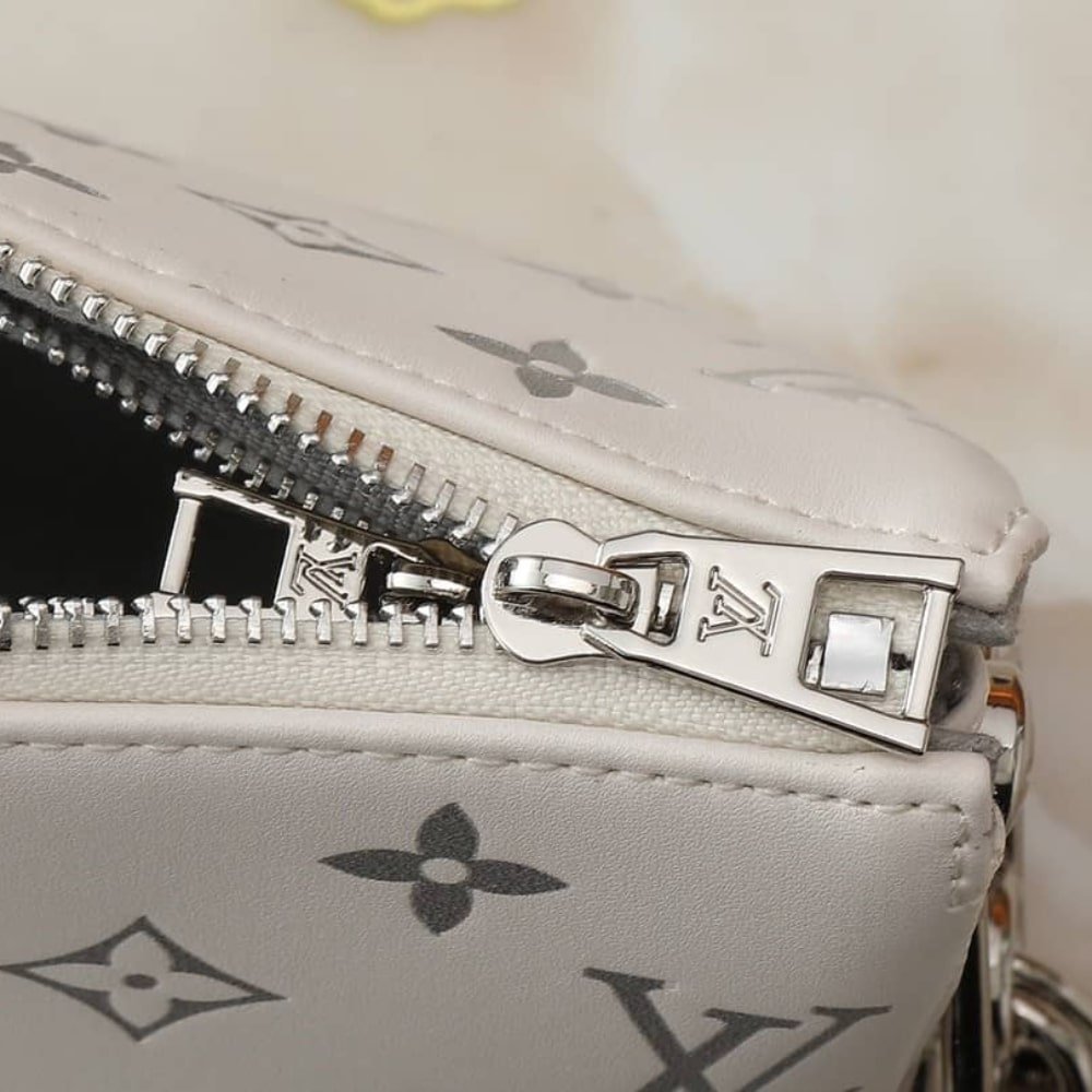L0vis Vvtt0n Coussin BB White 21Cm M11957