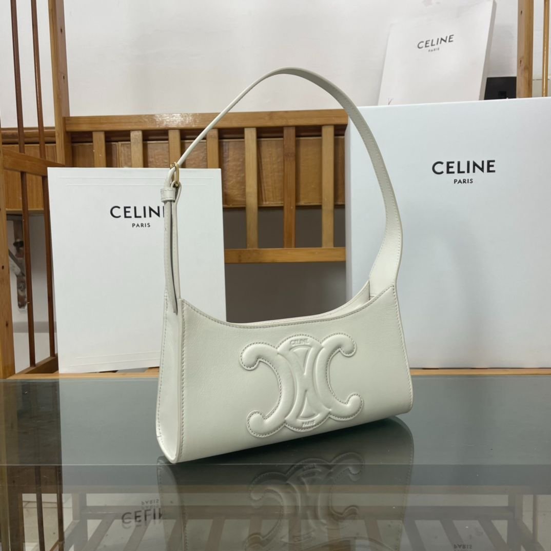 Ce1i*e Cuir Triomphe Bags In Smooth Calfskin White 198153