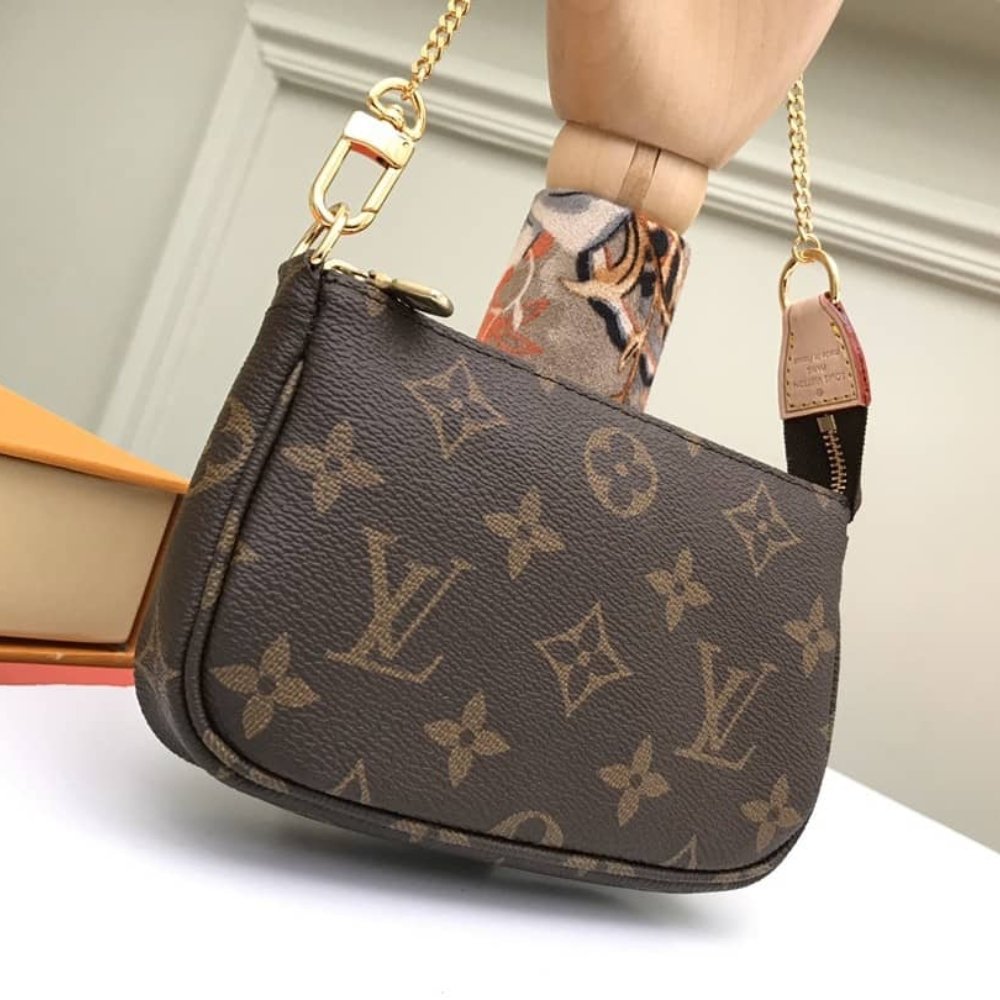 L0vis Vvtt0n Mini Pochette Accessoires Monogram Canvas Brown 15Cm M58009