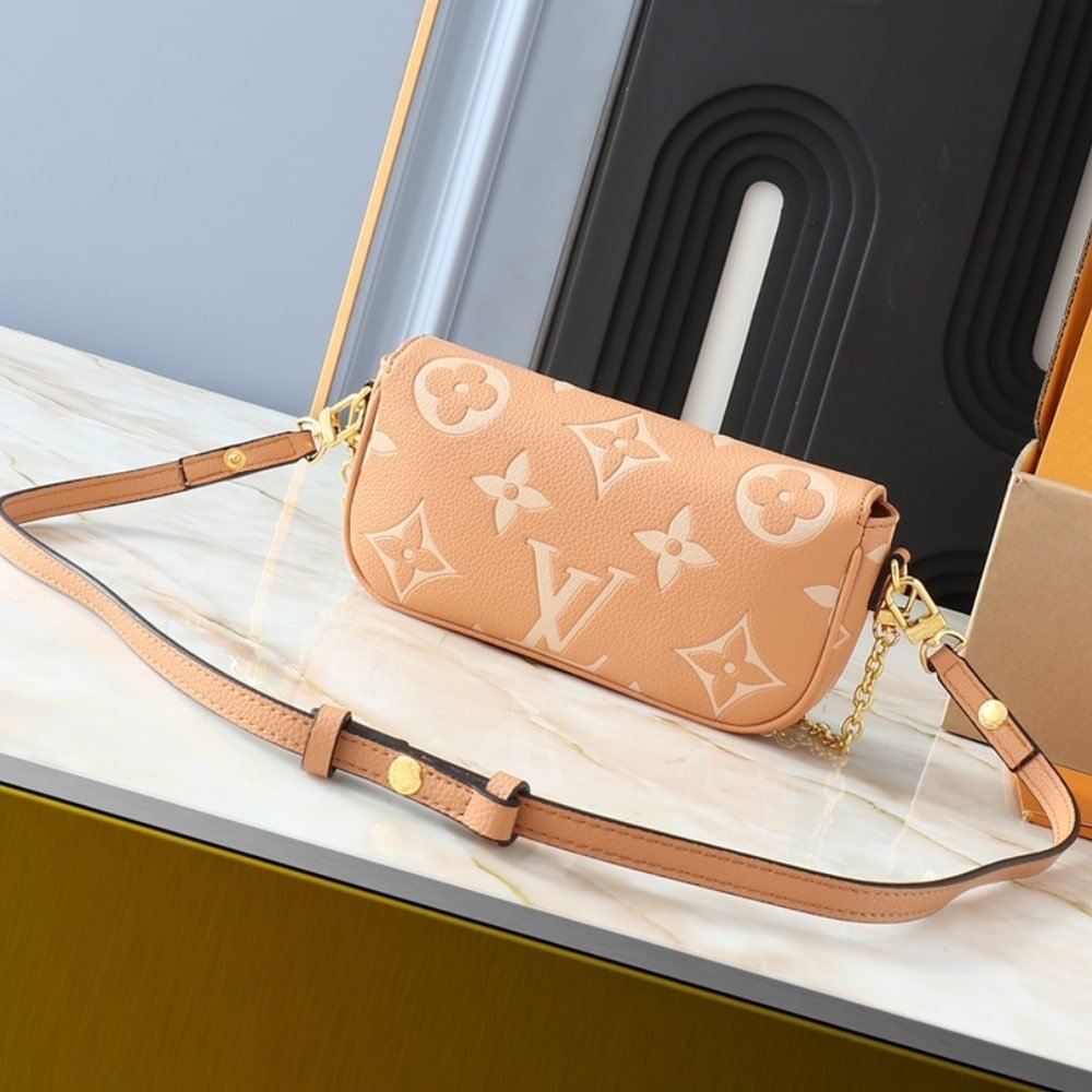 L0vis Vvtt0n Ivy Bag Monogram Empreinte Cream 23.5Cm M12758