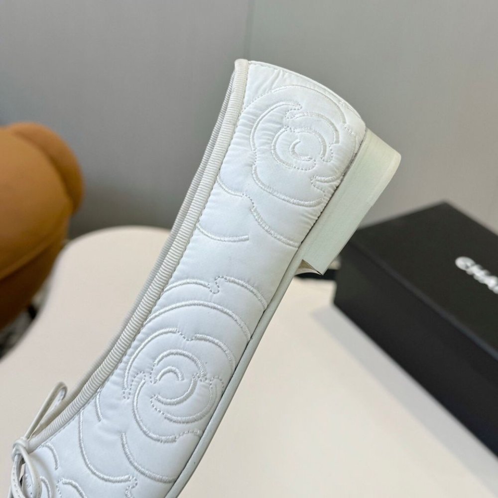 Ch**el Ballet Flats Embroidered Fabric And Grosgrain White Black G02819 B21026 U1898