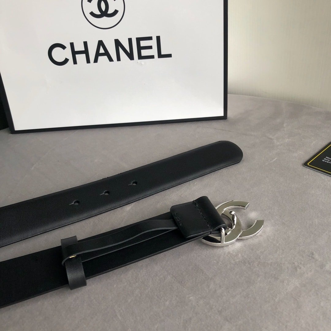 Ch**el Pearl And Leather Silver Tone Metal Black 3Cm
