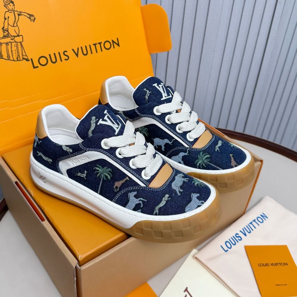L0vis Vvtt0n LV x The Darjeeling Limited LV Tilted Sneaker Blue 1AJTLH