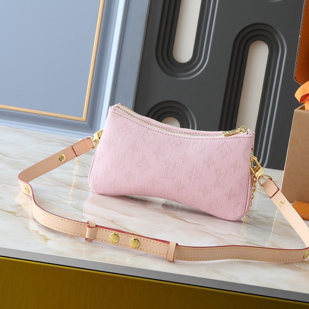 L0vis Vvtt0n Liv Pochette Monogram Denim Washed Pink 24Cm M14159
