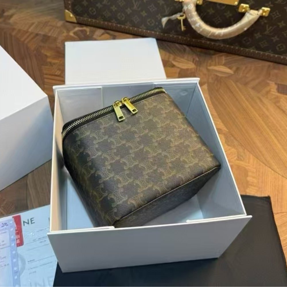 Ce1i*e Square Vanity Case In Triomphe Canvas And 18Cm