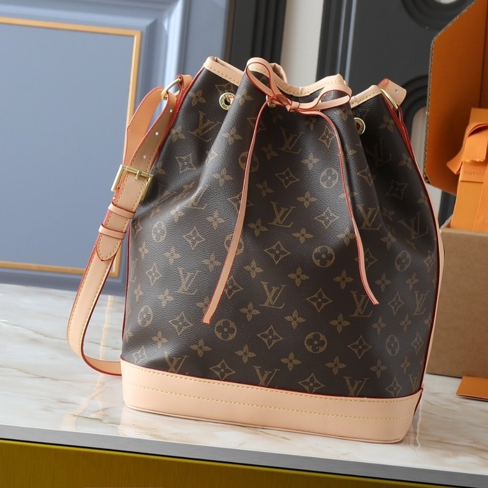 L0vis Vvtt0n Noé Bucket Bag Monogram Brown 36Cm M46976