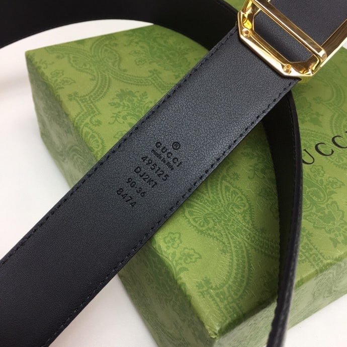 Gvc*1 Black Belt With Square Gold Buckle And Bee Star 35Mm