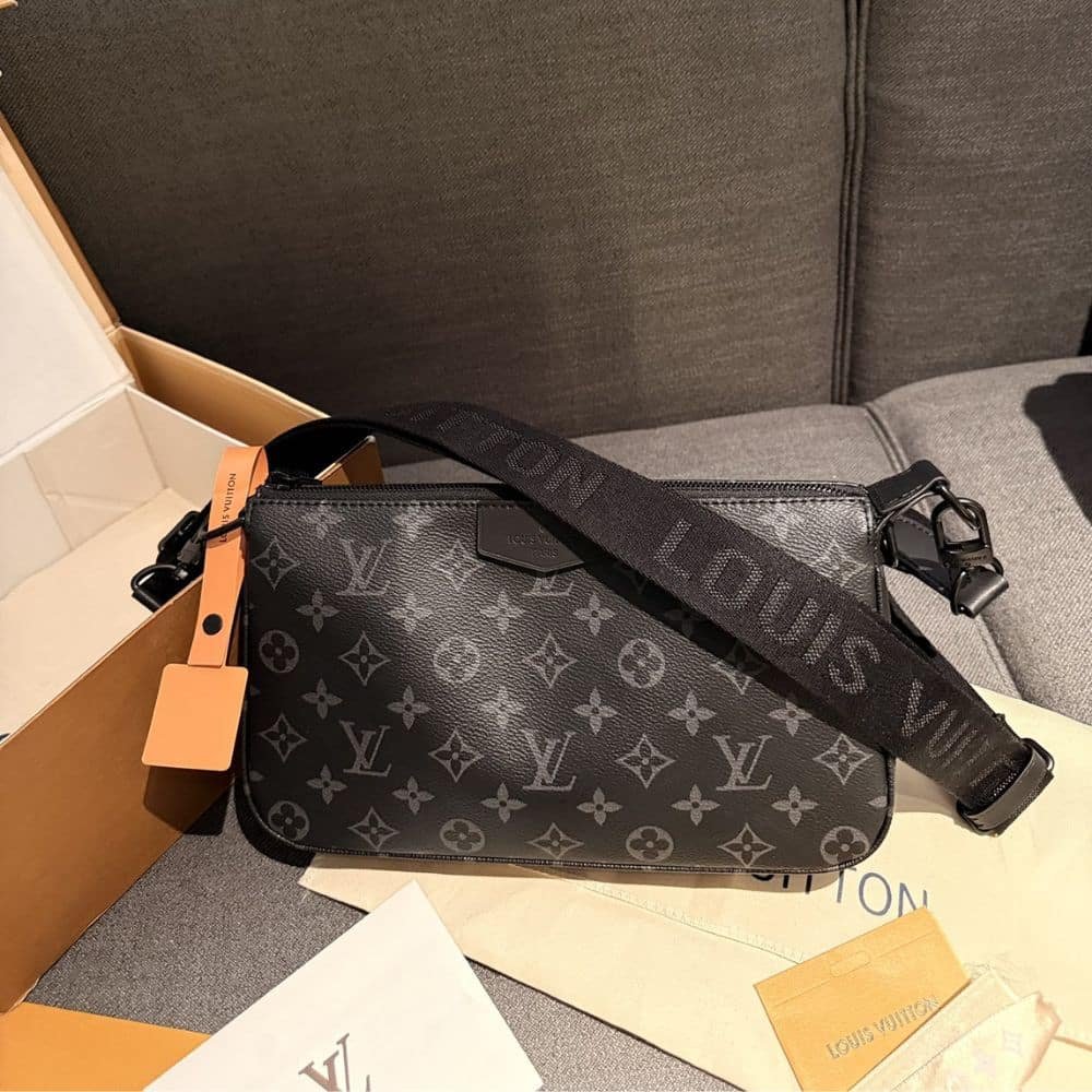 L0vis Vvtt0n Pochette Accessoire Bag Black 24Cm