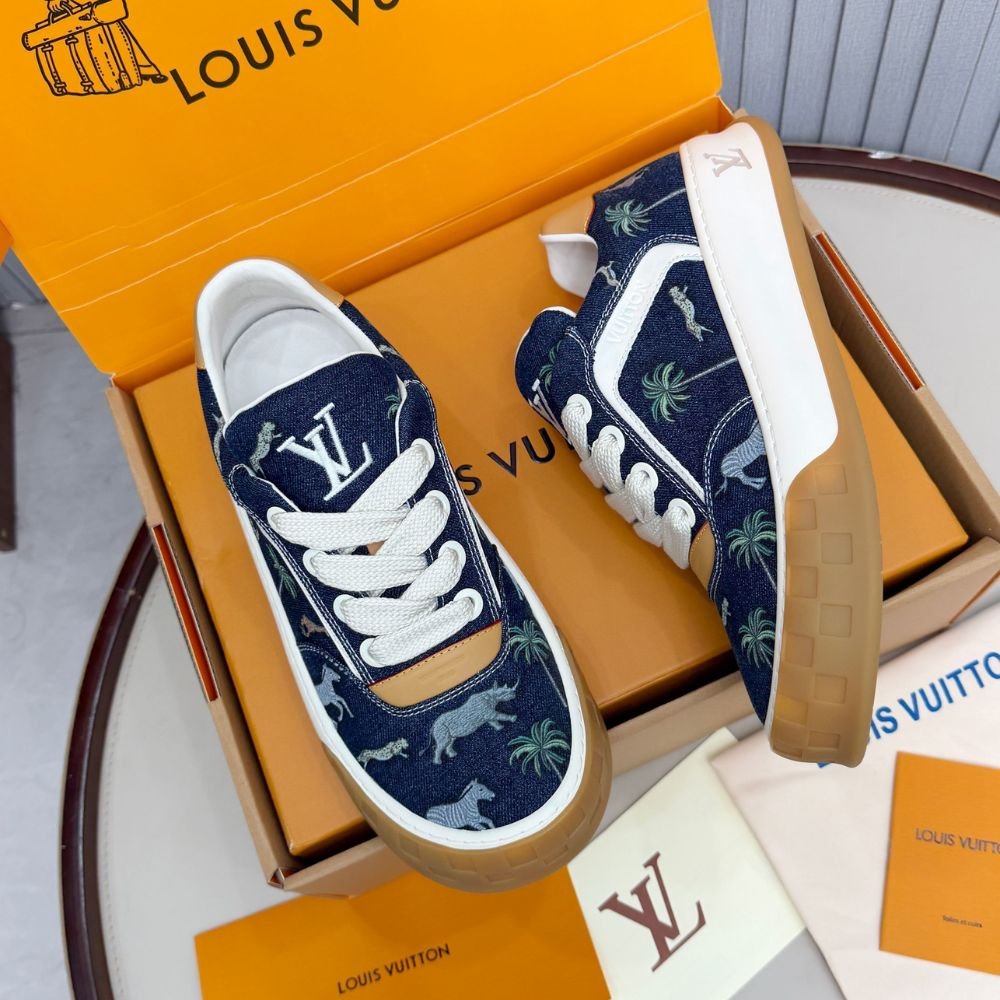 L0vis Vvtt0n LV x The Darjeeling Limited LV Tilted Sneaker Blue 1AJTLH