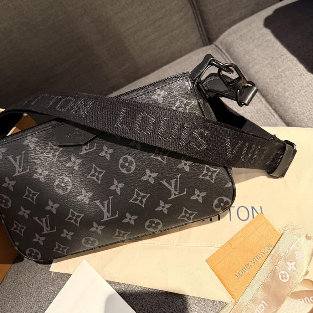 L0vis Vvtt0n Pochette Accessoire Bag Black 24Cm