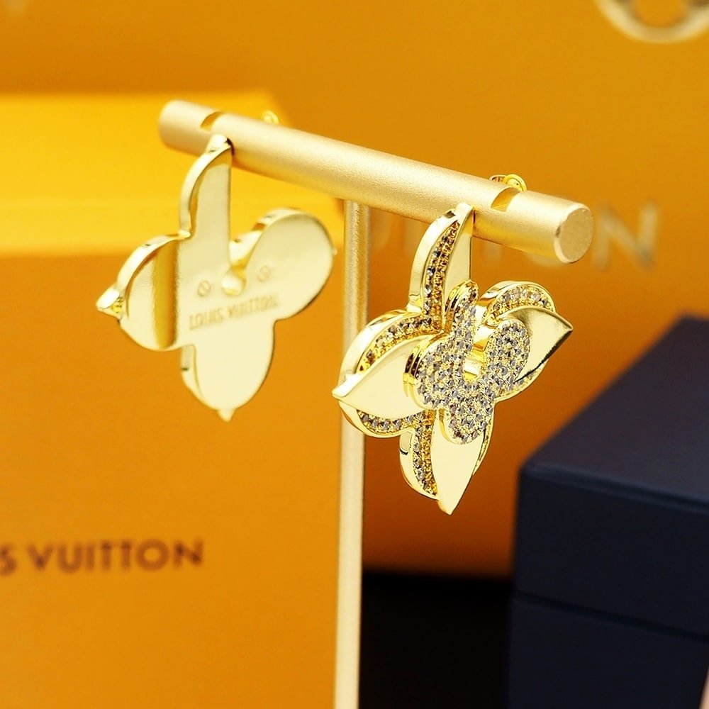 L0vis Vvtt0n Lv Medaillon Earrings M01995