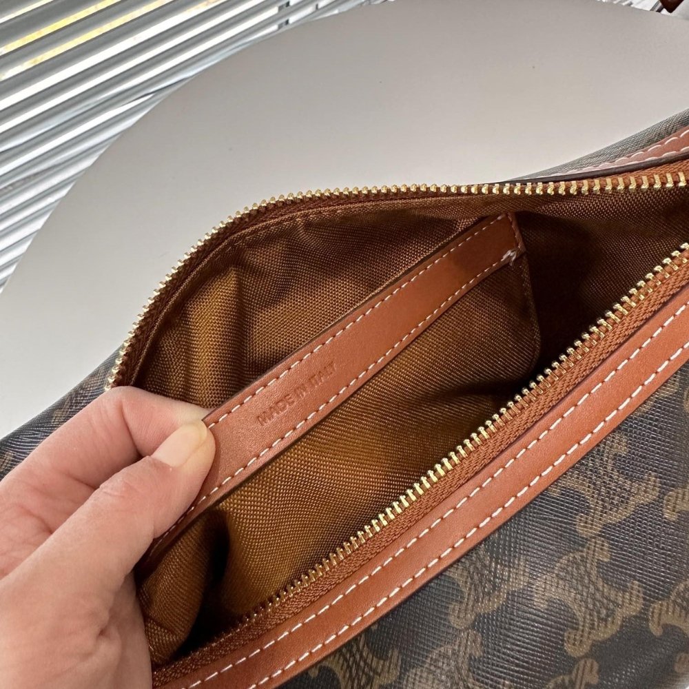 Ce1i*e Medium Heloise Bag In Triomphe Canvas Tan 30Cm 114712Fqm 04Lu