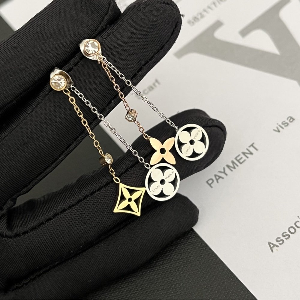 L0vis Vvtt0n Idylle Blossom Long Earrings 3 Golds And D1am0nds