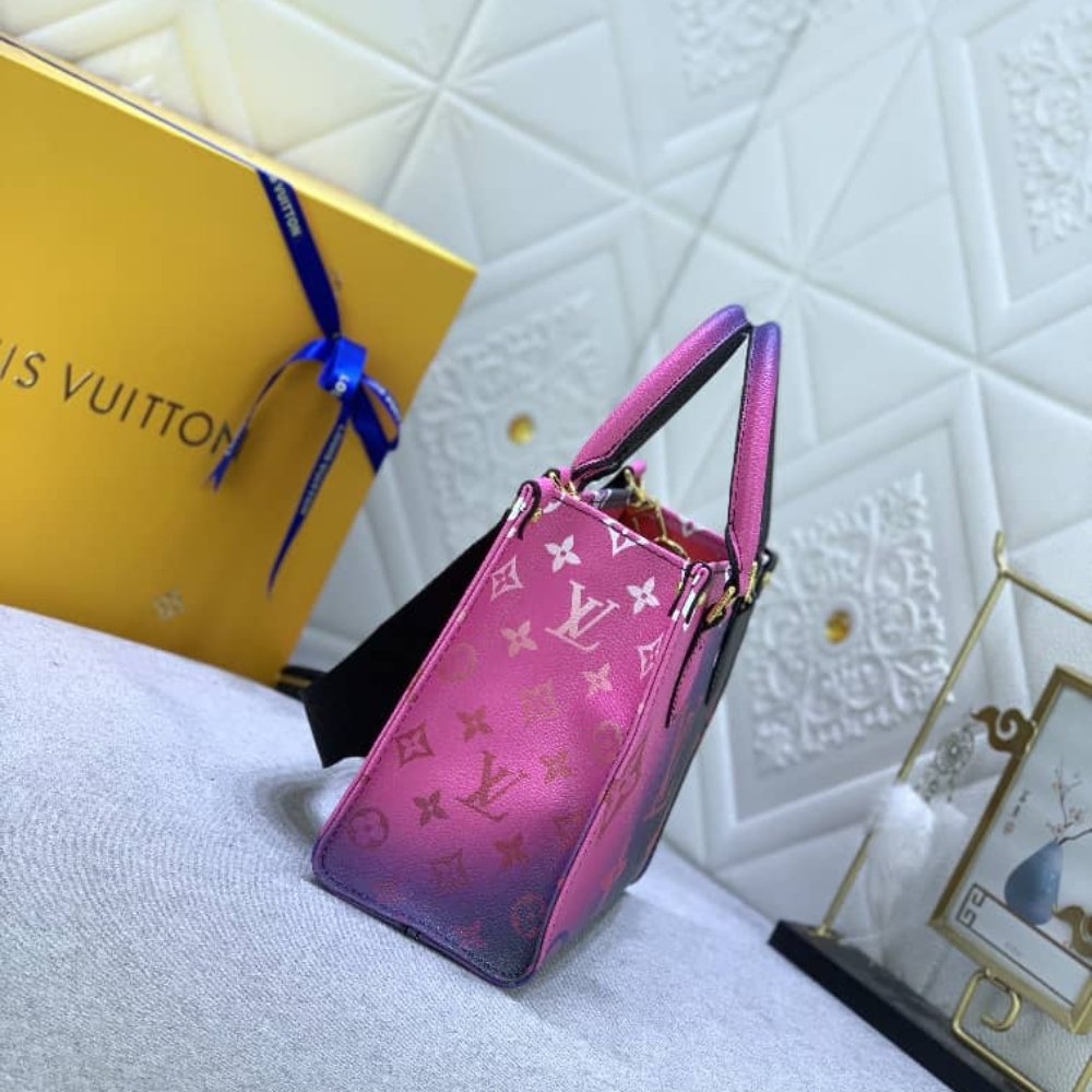 L0vis Vvtt0n Onthego Pm Midnight Fuchsia 25Cm