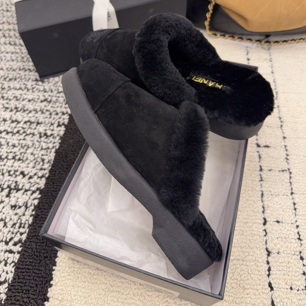 Ch**el Suede Mules Black G45939 B17918 94305