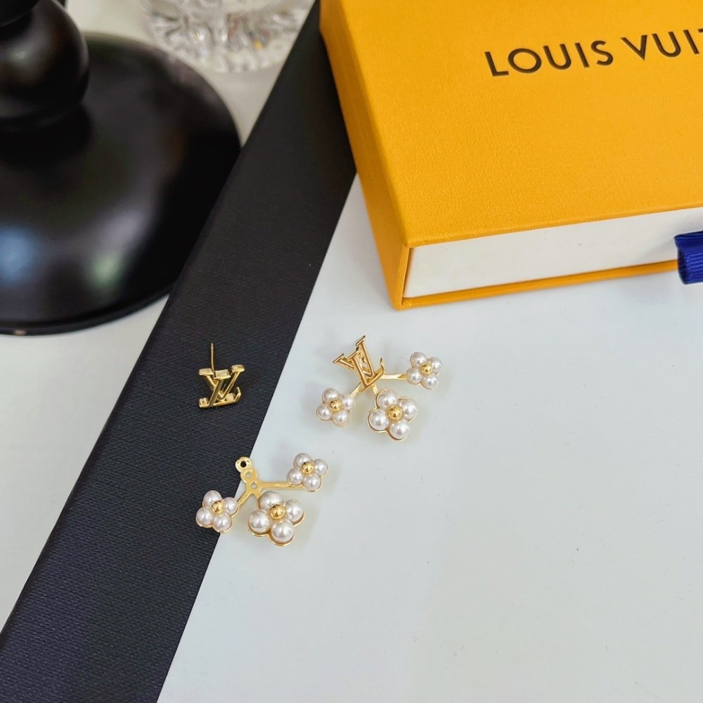 L0vis Vvtt0n Lv Floragram Earrings White Gold