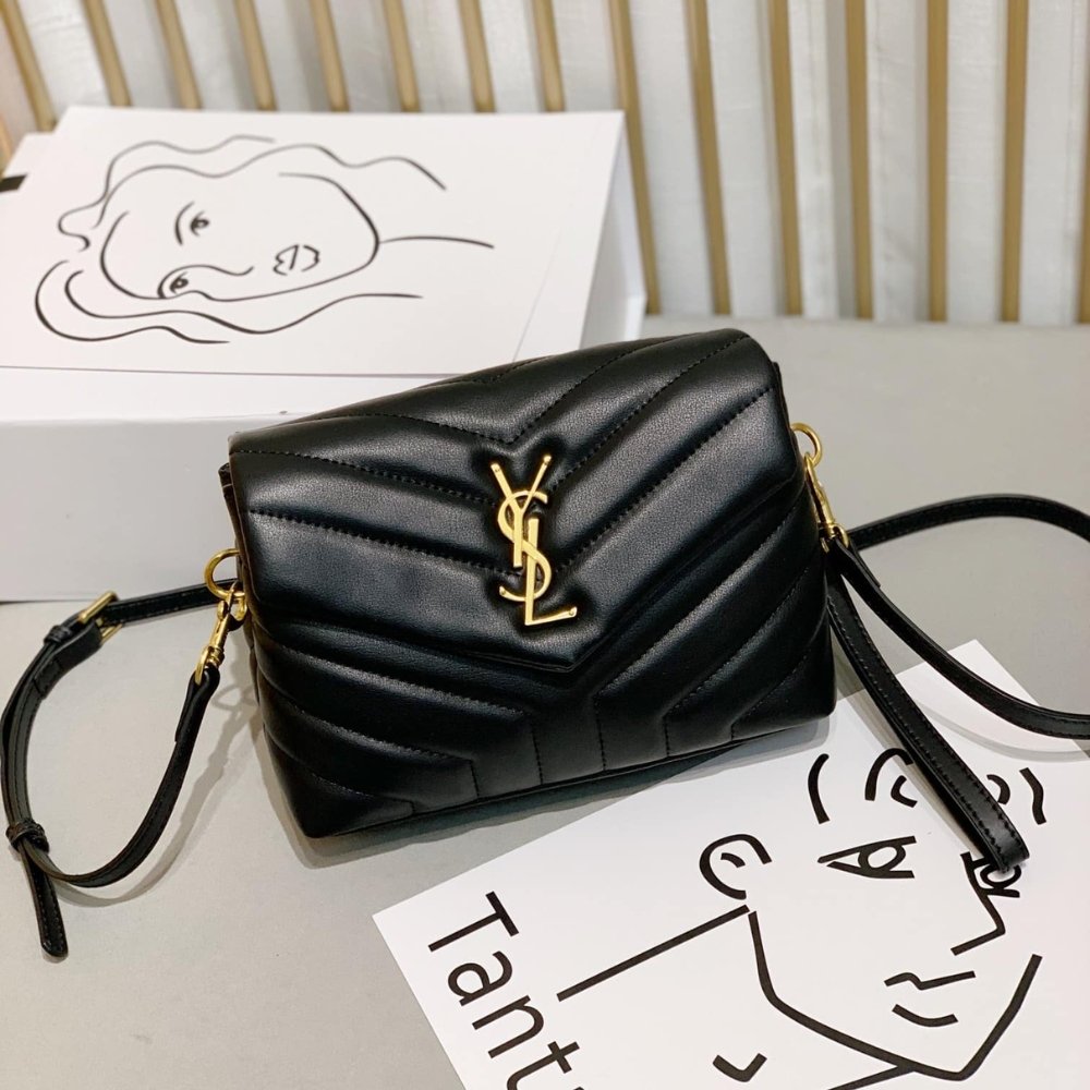 Sa1nt Lau*nt Loulou Toy Strap Bag In Quilted Leather Black 20Cm 678401Dv7071000