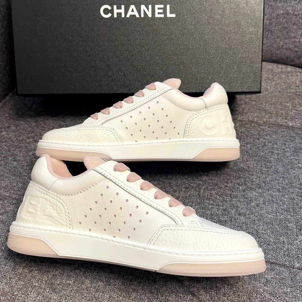 Ch**el Runner Trainer Sneakers White And Pink G35934